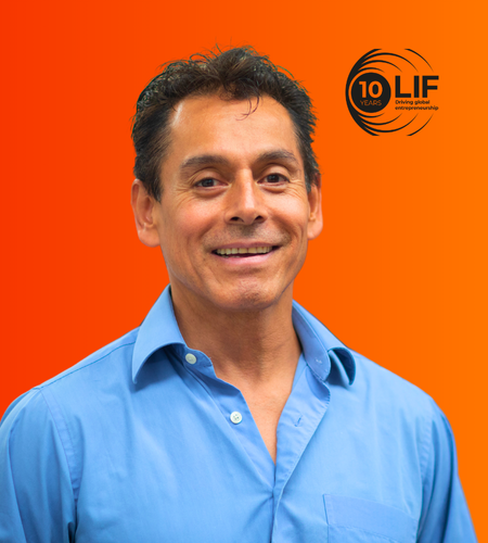 Headshot of Alejandro.