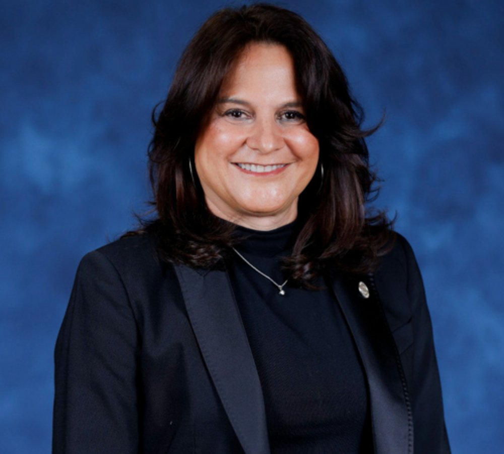 Espino De Marotta, Ilya